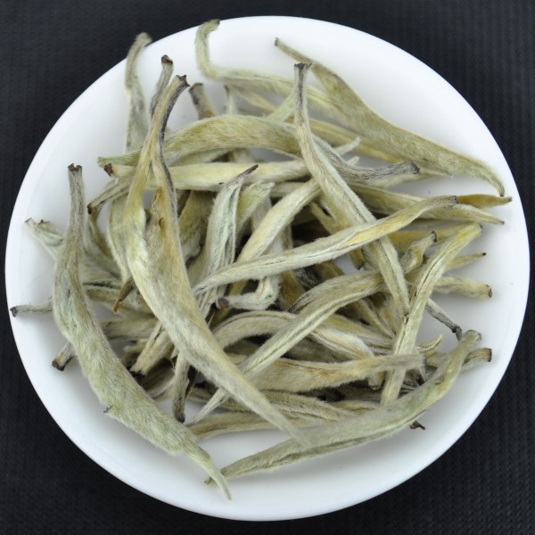 Imperial-Grade-Silver-Needle-White-Tea-of-Jinggu