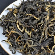 Jinggu-Old-Arbor-Black-Tea-from-Da-Qing-Village-Spring-2015-3