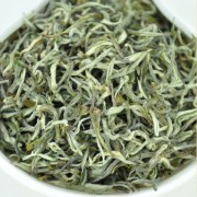 Spring-2016-Tribute-Grade-Pure-Bud-Bi-Luo-Chun-White-Tea-of-Yunnan-4