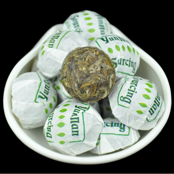 material raw tea in chinese cleansing tea cake , chinese cleansing tea