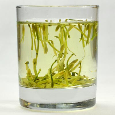 Chinese high mountain milk oolong tea leaves